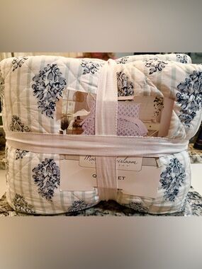 Modern Heirloom Quilt coverlet king set NWT